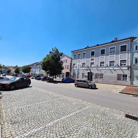 Hotel & Gasthof Zur Post Neumarkt-Sankt Veit Dış mekan fotoğraf
