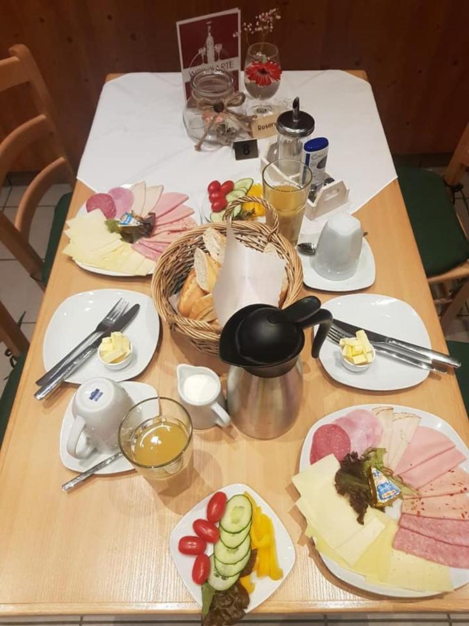 Hotel & Gasthof Zur Post Neumarkt-Sankt Veit Dış mekan fotoğraf