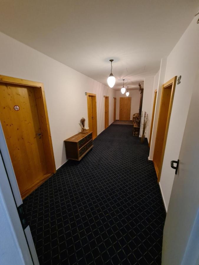 Hotel & Gasthof Zur Post Neumarkt-Sankt Veit Dış mekan fotoğraf