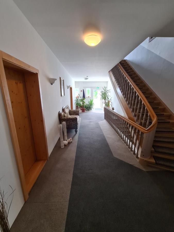 Hotel & Gasthof Zur Post Neumarkt-Sankt Veit Dış mekan fotoğraf